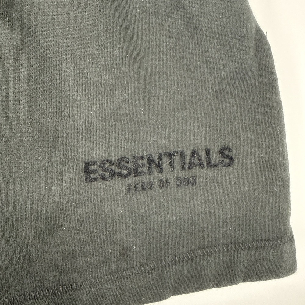 Essentials Fear of God Men's Black Fleece Cotton Logo Drawstring Sweat Shorts XS - Picture 4 of 8